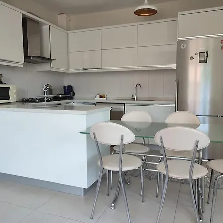 Serenity With Private Pool And Large Garden. 호텔 무글라