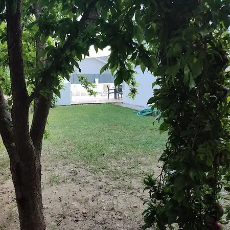 Serenity With Private Pool And Large Garden. 호텔 무글라