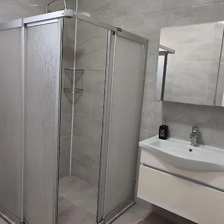 Serenity With Private Pool And Large Garden. 무글라