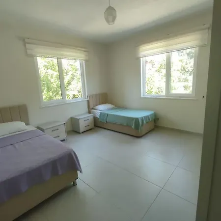 Serenity With Private Pool And Large Garden. 호텔 *