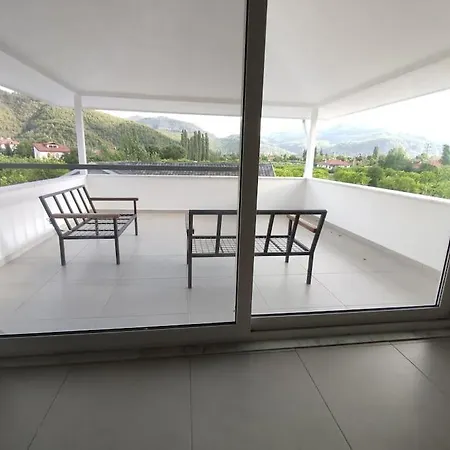 Serenity With Private Pool And Large Garden. 호텔 *